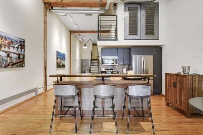 Foto del edificio - 801 N Washington Ave