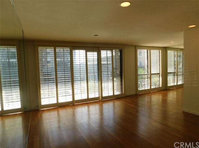 Building Photo - 1803 E Ocean Blvd