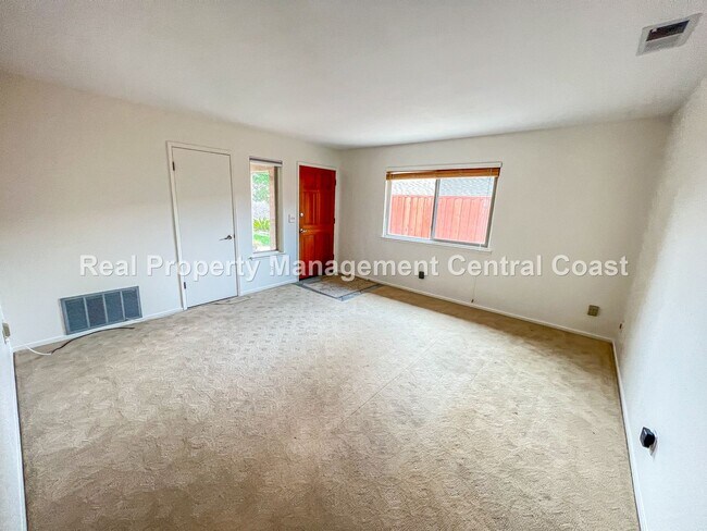 Foto del edificio - LEASE PENDING - Spacious Home in Nipomo - ...