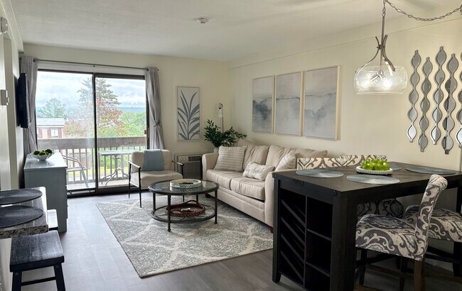 Foto del edificio - 178 Treetop Cir