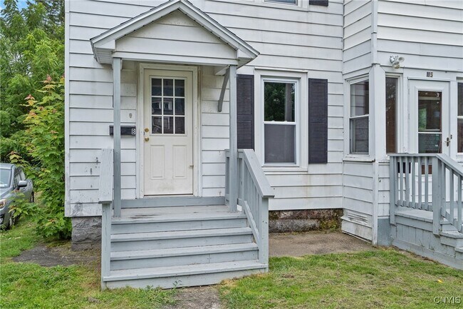 Foto del edificio - 115 W 1st St S