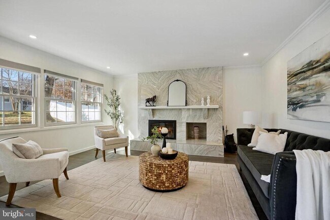 Foto del edificio - 13134 Madonna Ln