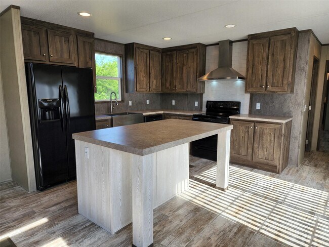 Foto del edificio - 415 County Rd 3560