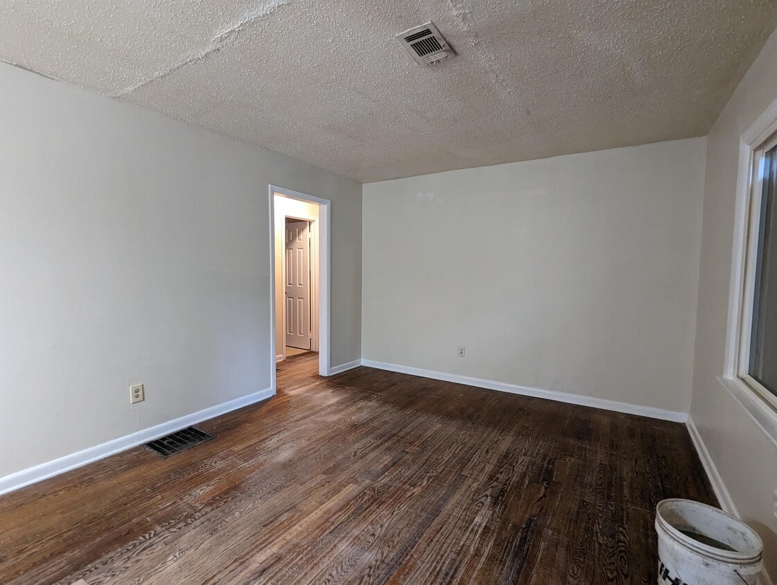 Foto principal - 2803 Marco Dr NW