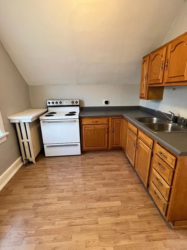 Foto del edificio - 4813 W 5th St