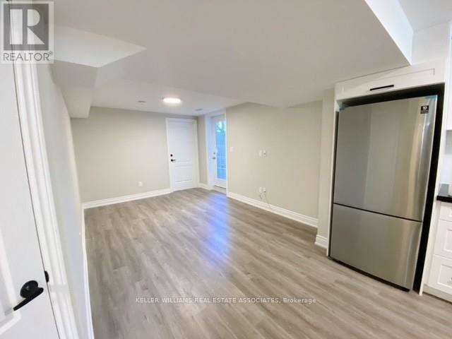 Building Photo - 922 Silverthorn Mill Ave
