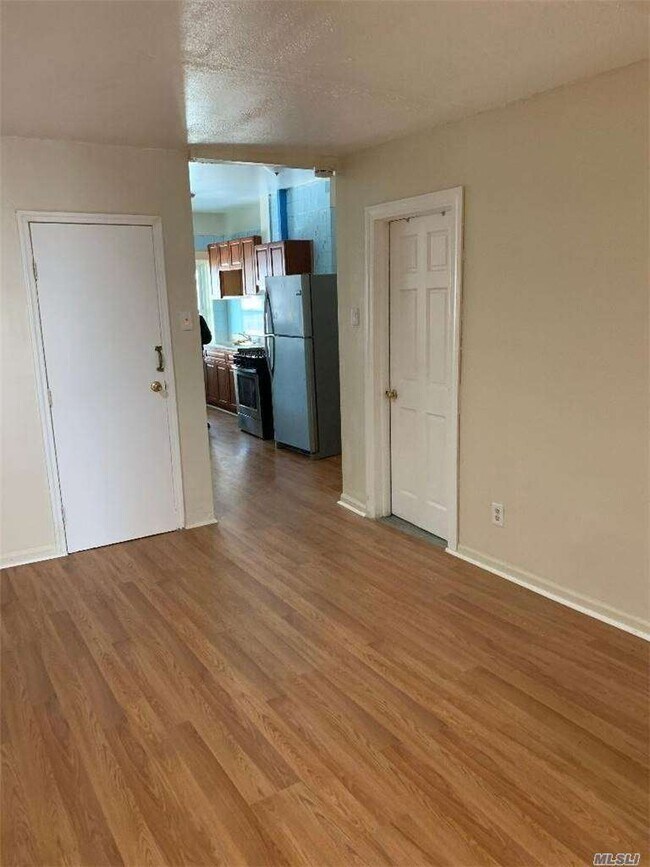 Foto del edificio - 87-31 126th St