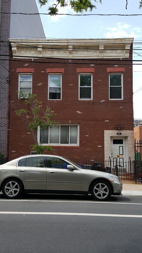 Edificio - 620 Madison St