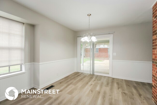 Foto del edificio - 2904 Huntleigh Dr
