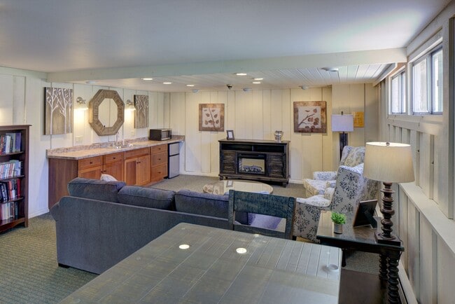 Interior Photo - Midvale Heights