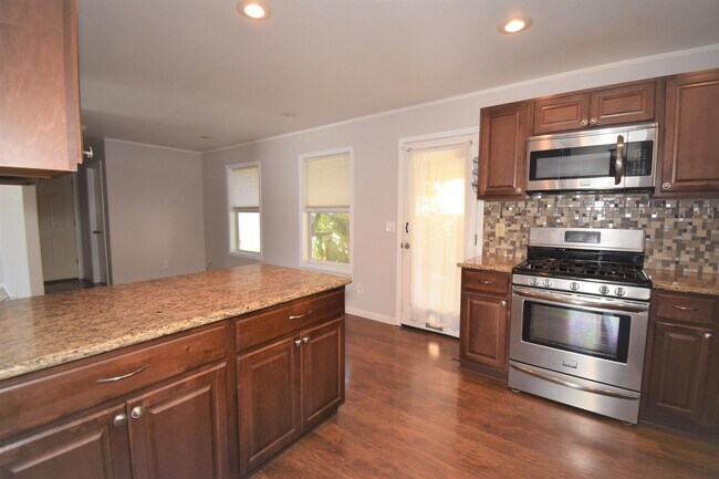 Foto del edificio - 747 SW 215th Ave