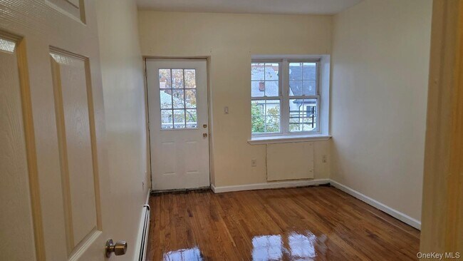 Foto del edificio - 175-11 90th Ave