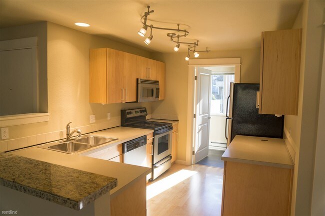 Foto del edificio - 728 Kirkland Cir