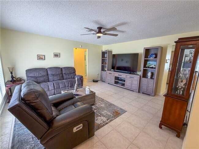 Foto del edificio - 1115 SW 54th Ln