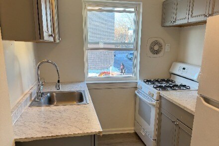 Cocina - 107 Ross Ave