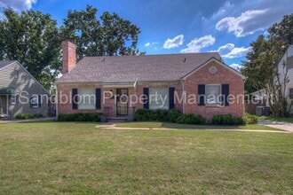 Building Photo - 2428 E 25th Pl