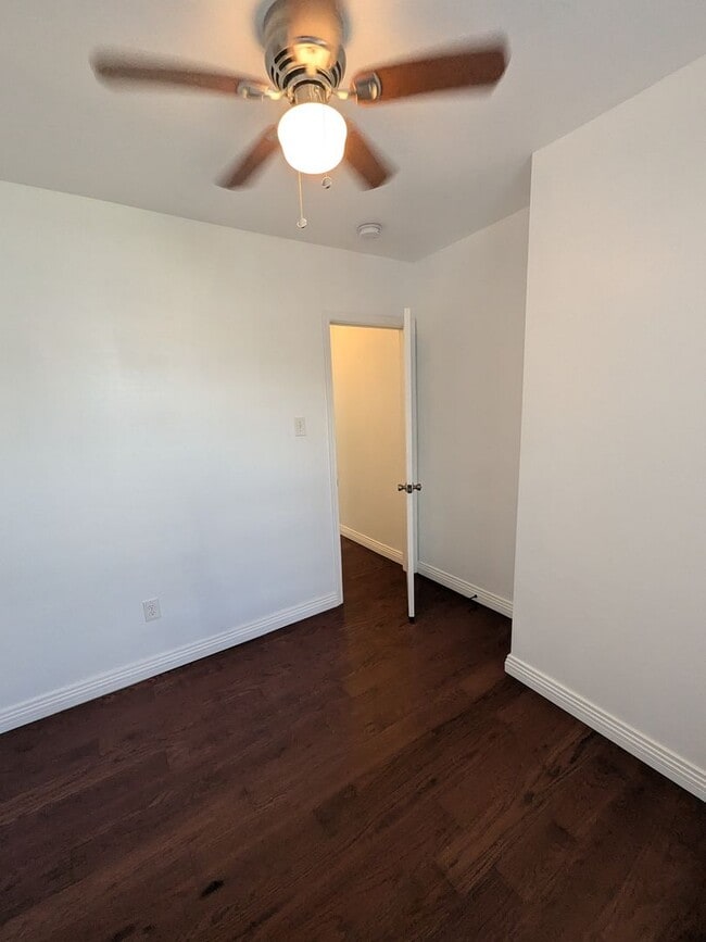 Building Photo - Updated Home - Point Breeze