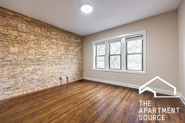 Building Photo - 2230 N Sawyer Ave