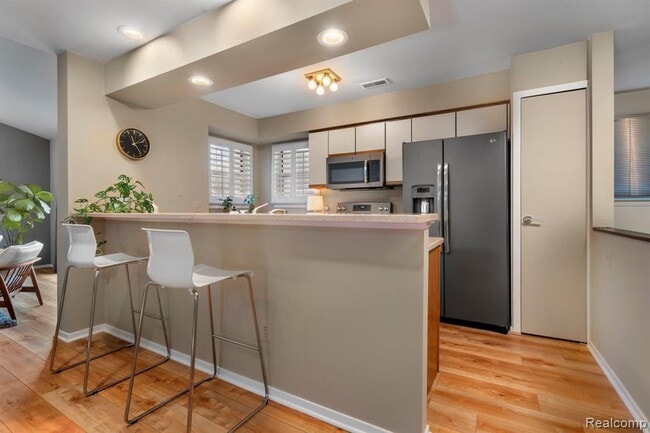 Building Photo - 6625 Fireside Ct
