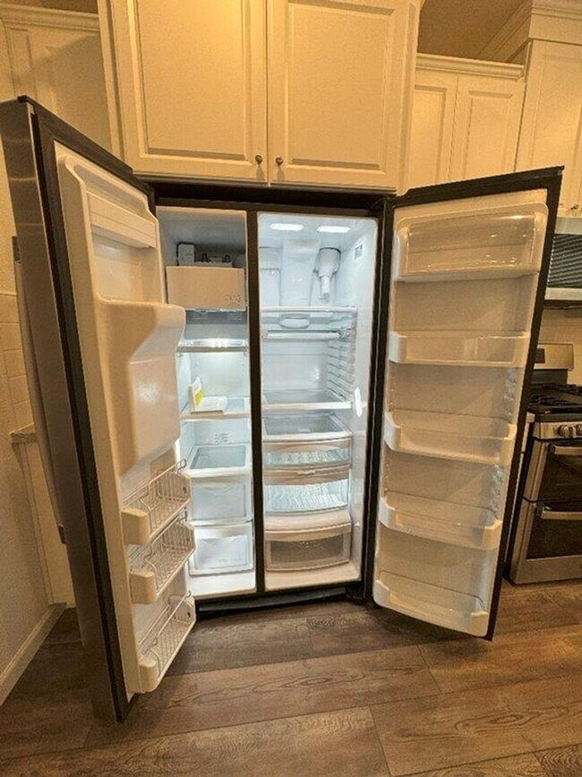 Foto del edificio - Like New Lennar Home FOR RENT