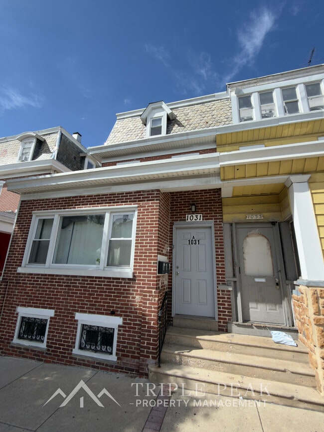 Building Photo - 1031 DeKalb St