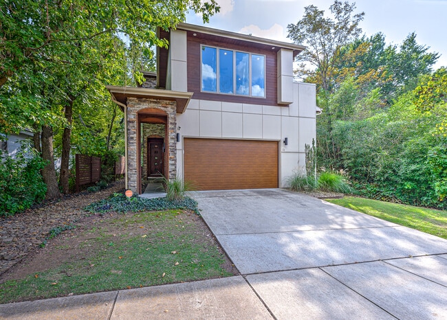 Photo - 21 E Martin Luther King Jr Blvd House