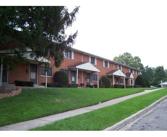 Building Photo - Fair Oaks Apartments