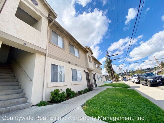 Foto del edificio - 681-681 Chamberlain Ave