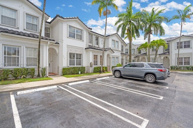 Foto del edificio - 5570 NW 107th Ave