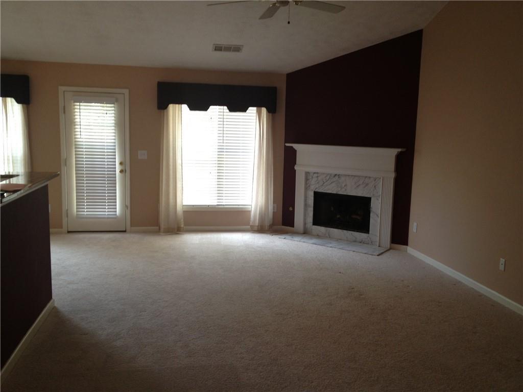Foto del edificio - 2235 Laurel Pointe Ln