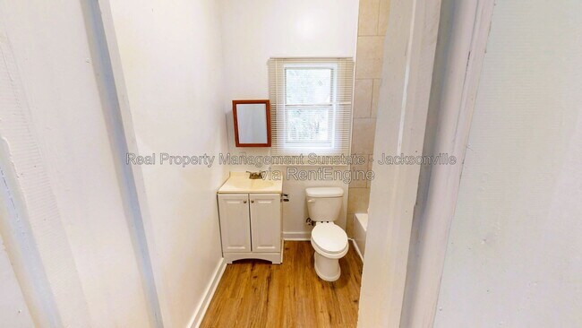Building Photo - 2332 Moncrief Rd