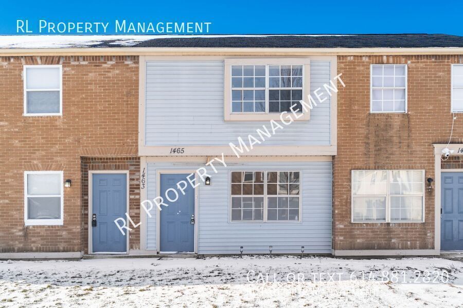 Foto principal - Recently updated 2 bedroom/1.5 bath townhome