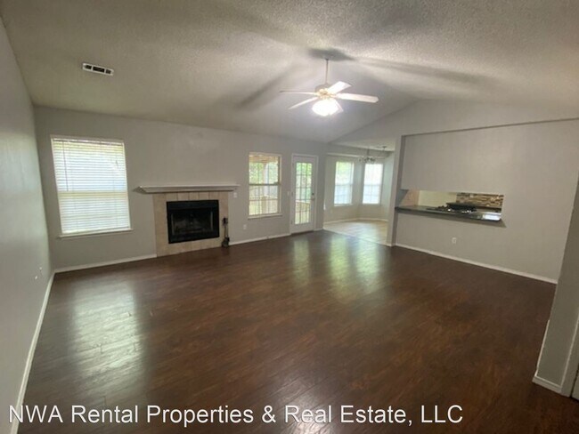 Foto del edificio - 3 br, 2 bath House - 3194 Parkway Dr