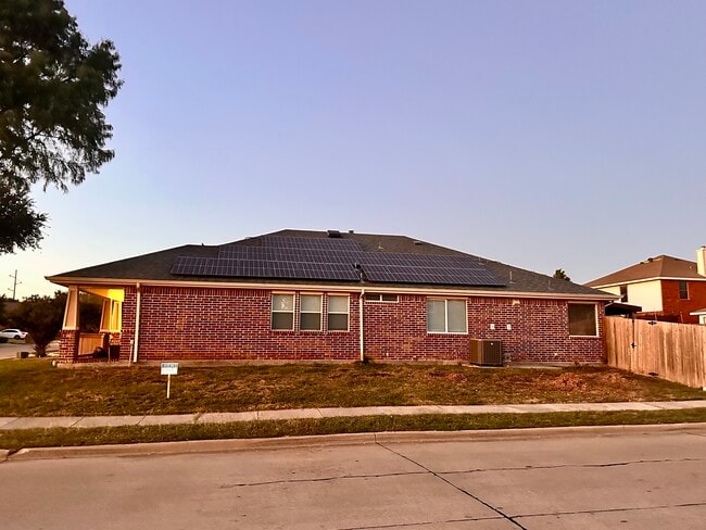 Building Photo - 3420 Crisoforo Dr