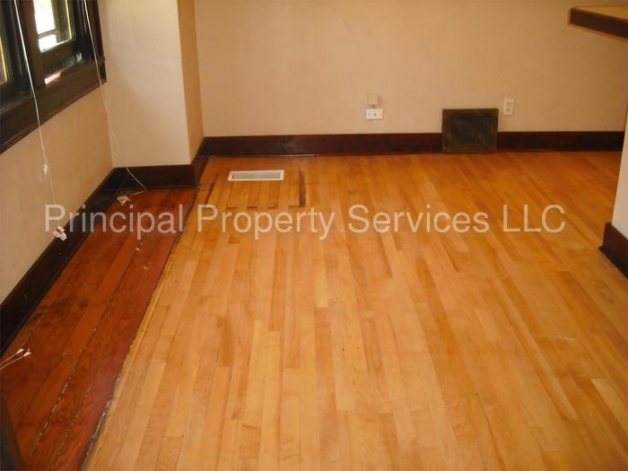 Primary Photo - 717 Pine St