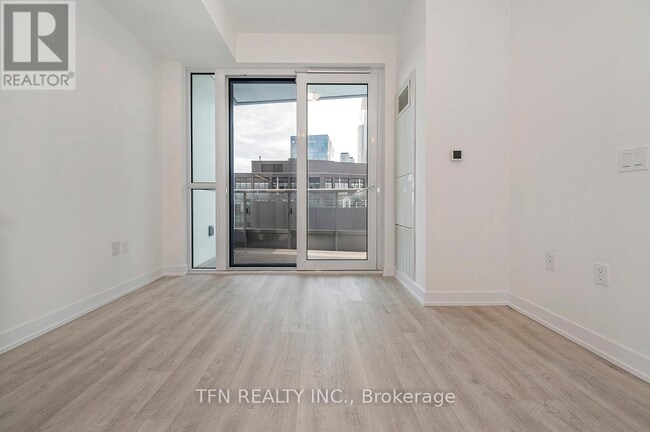 Building Photo - 15 Richardson St