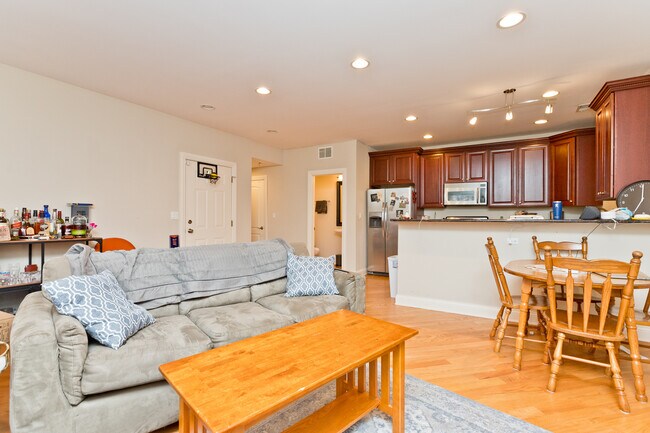 Foto del edificio - 2414 W Moffat St