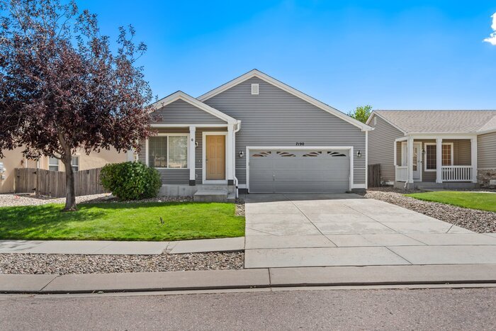 Foto principal - 7190 Flowering Almond Dr