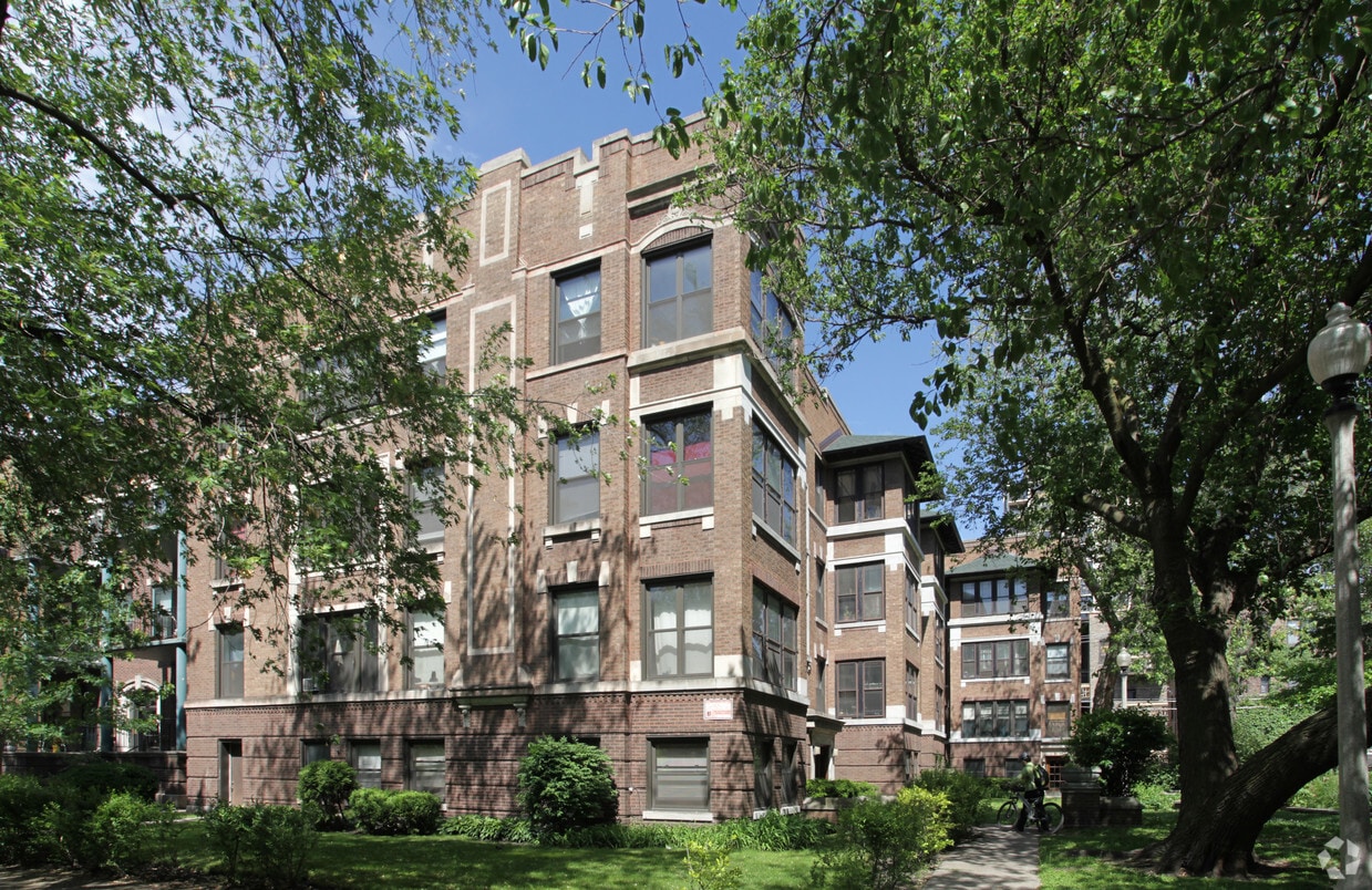 Primary Photo - 5461 S Cornell Ave
