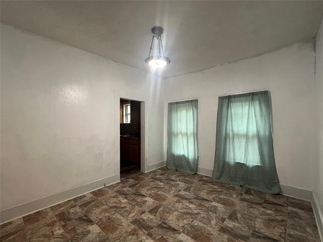 Foto del edificio - 311 W Spring St