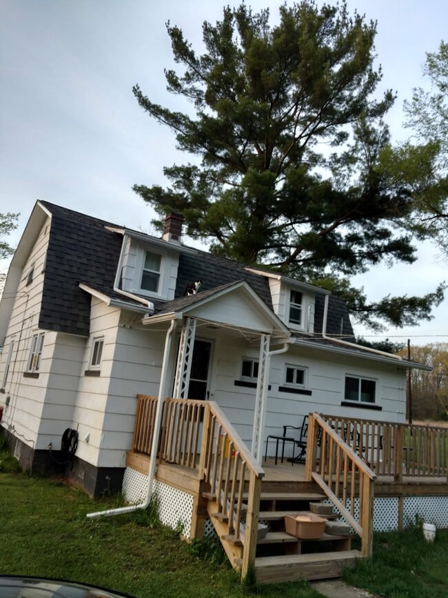 Building Photo - 262 Tippery Rd