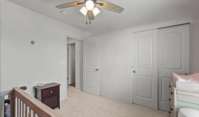 Building Photo - 425 Vildana Wy