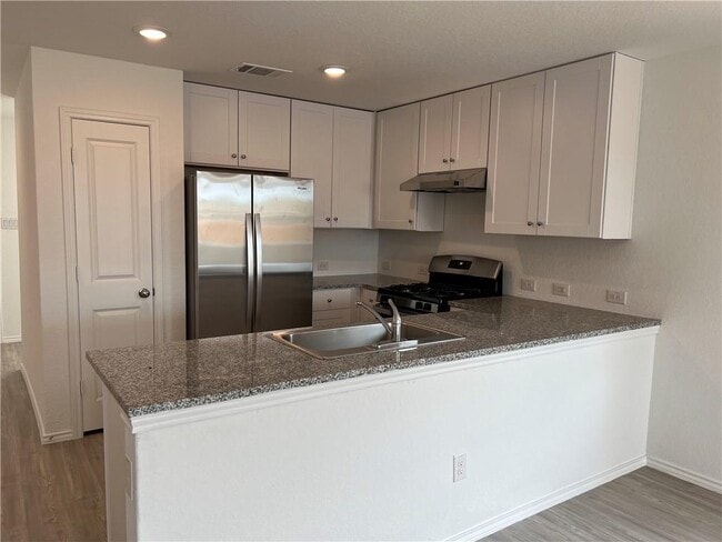 Building Photo - 2856 Rosefinch