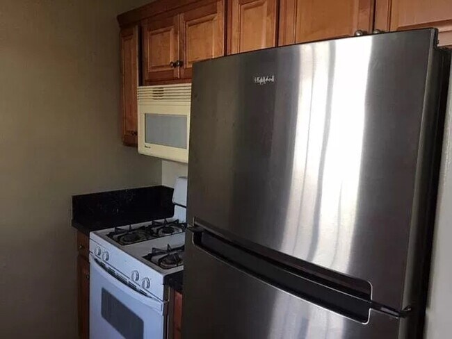 Foto del edificio - 3674-3680 Voltaire St.