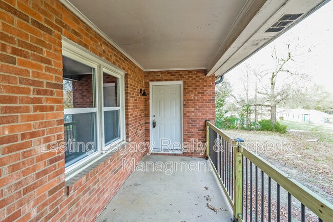 Building Photo - 908 Marsh St