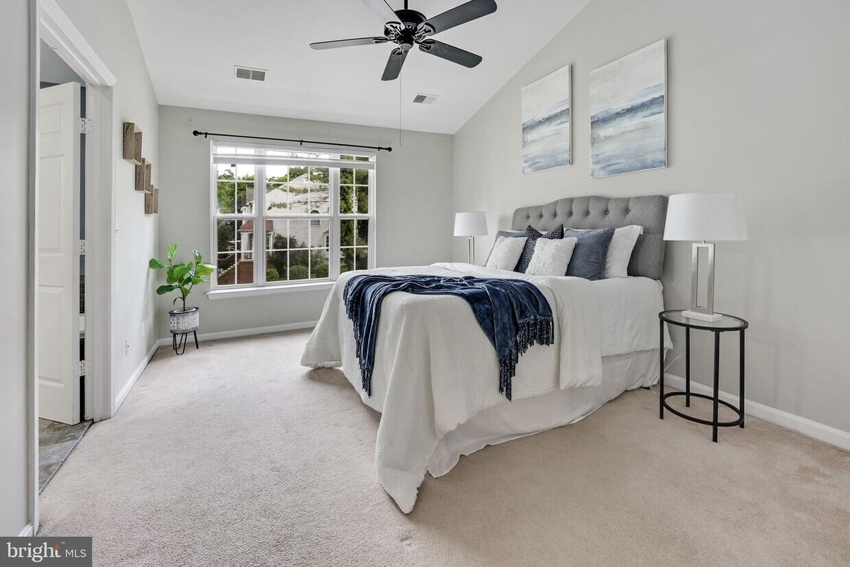 4888 Ebb Tide Ct, Montclair, VA 22025 Townhouse for Rent in Montclair