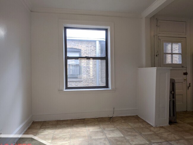Foto del edificio - 2332 N Spaulding Ave