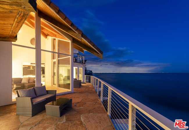 Foto del edificio - 27112 Malibu Cove Colony Dr