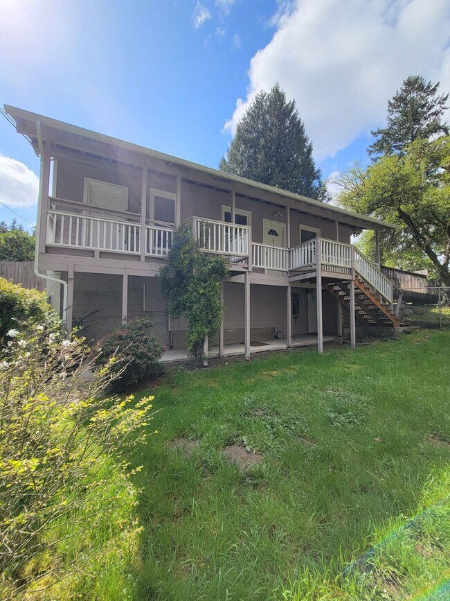 Foto del edificio - Sweet Two Bedroom Home Minutes from Downtown Port Orchard!