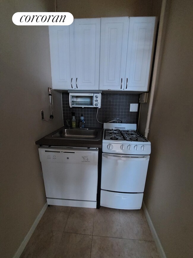 Foto del edificio - 806 Lexington Ave